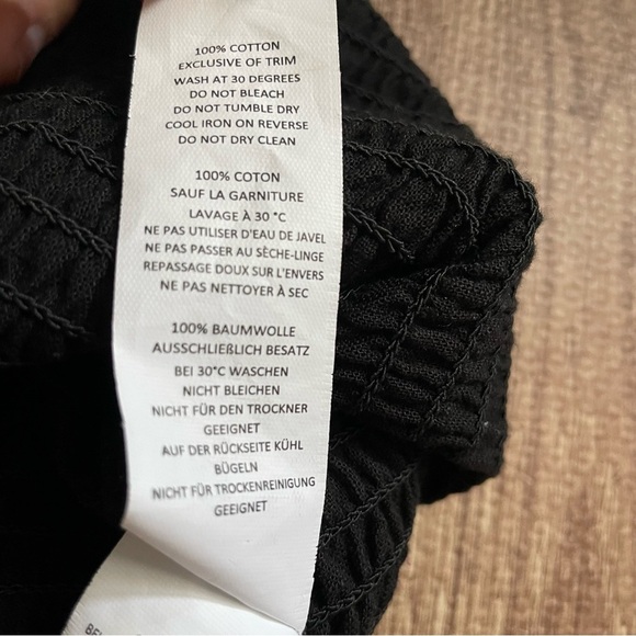 Boohoo Smocked Crop Top with Wide Sleeves and Square Neckline Size 16 - Picture 5 of 5